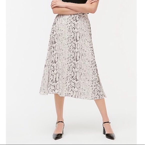 J. Crew Factory Dresses & Skirts - J Crew Factory Animal Print Midi Skirt Size 6 NWT